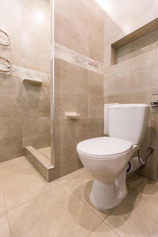 2 Kn. Romana Apartment Lviv Exterior foto